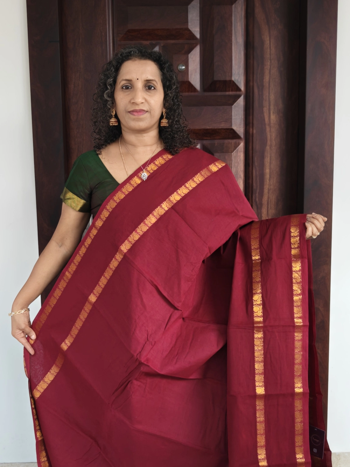 Dark Maroon Peacock Gap Border Sungudi Cotton Psc019 1A